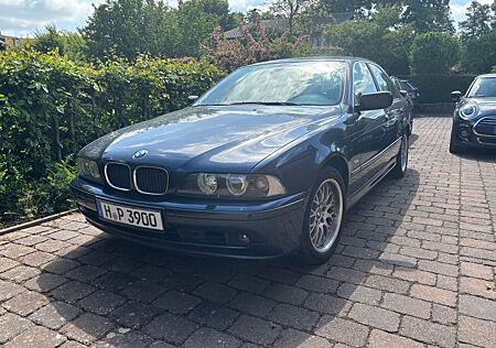 BMW 520i A e39