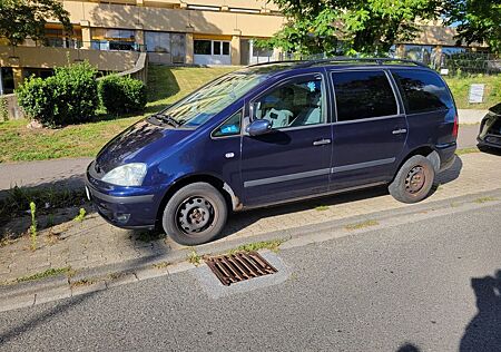 Ford Galaxy 2.3 16V Ghia 7-sitzig Ghia