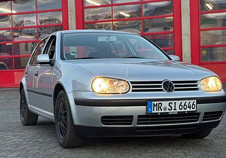 VW Golf Volkswagen 1.4 Comfortline Special