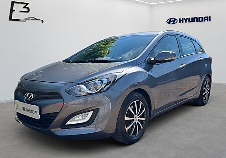 Hyundai i30 i30cw 1.6 GDI 6-MT FIFA World Cup Edition