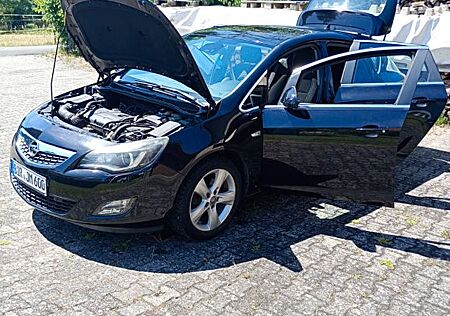 Opel Astra 1.6 Turbo Design Edition 132kW Design ...