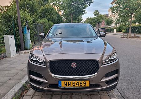Jaguar F-Pace 30d AWD Prestige Automatik Prestige