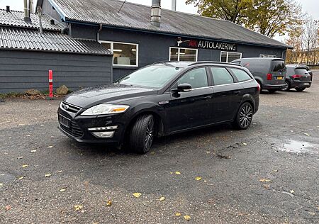 Ford Mondeo Turnier Champions Edition