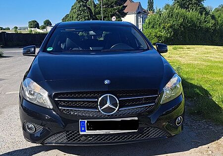 Mercedes-Benz A 180 BlueEFFICIENCY Style Edition Style Edition