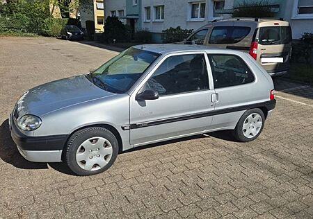 Citroën Saxo Citroen TÜV 2027 + Reifen