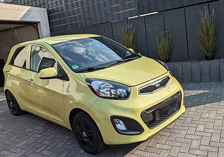Kia Picanto 1.2 FIFA World Cup Edition FIFA Worl...