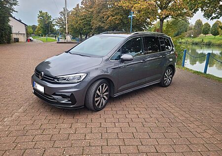 VW Touran Volkswagen 2.0 TDI SCR 140kW DSG Highline R-Line