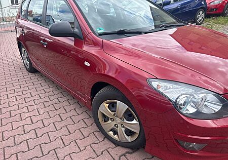 Hyundai i30 CW 1.4 Edition Plus , Faceliftmodel