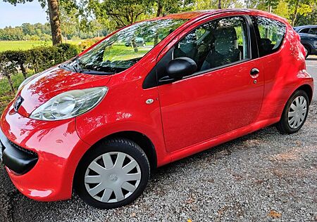 Peugeot 107 Filou 70 Filou ** sehr sparsam **