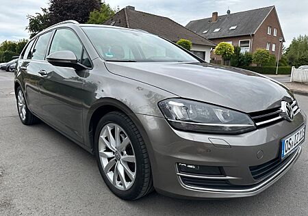 VW Golf Volkswagen 1.4 TSI 92kW Highline Var. XENON NAVI AHK
