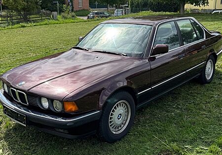 BMW 735i E32