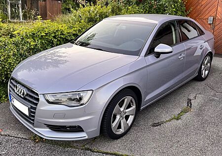 Audi A3 1.4 TFSI S tronic Limousine Shz Navi