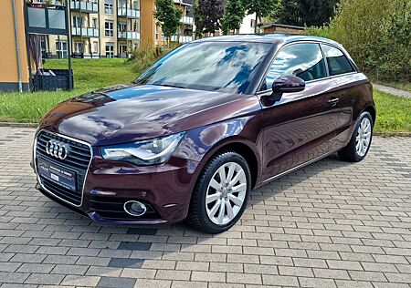 Audi A1 */*Steuerkette Neu*/* Scheckheftgepflegt*/*