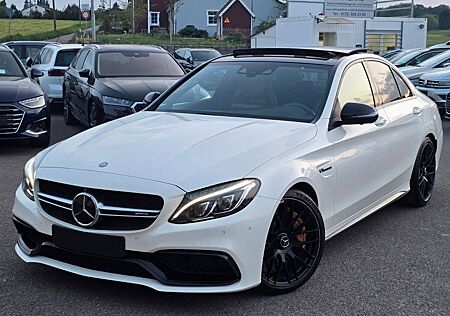 Mercedes-Benz C 63 AMG C 63 S AMG*KERAMIK*PERFORMANCE*DRIVERS*BURMESTER