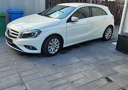 Mercedes-Benz A 180 -