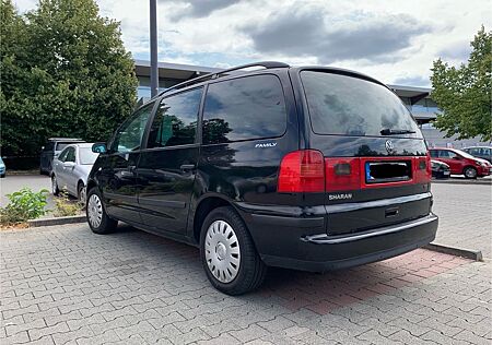 VW Sharan Volkswagen 1.9TDI 96kW Family Family
