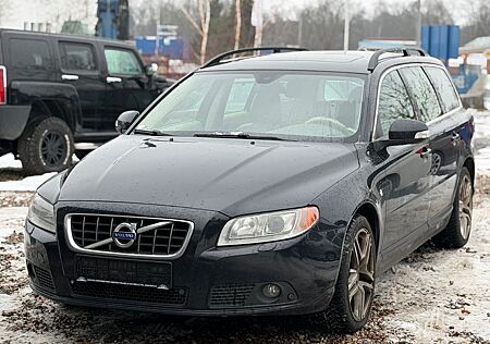 Volvo V70 Kombi Momentum Leder+Navi+Bi-Xenon