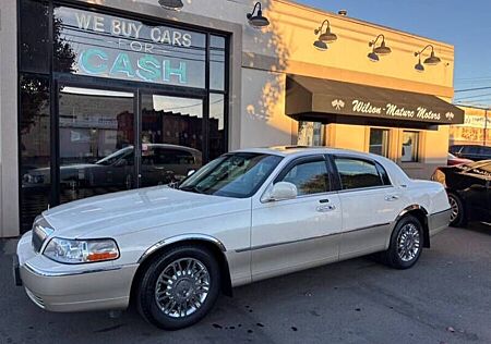 Lincoln Town Car best condition 26000eur
