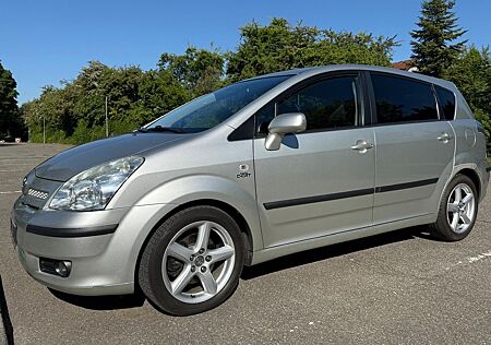 Toyota Corolla Verso 2.2