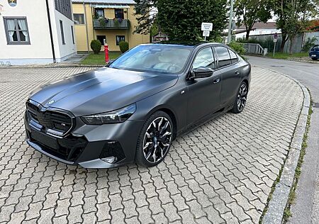 BMW i5 M60 xDrive/MSportPRO/VOLL/CARBON/M-Fahrw.Prof
