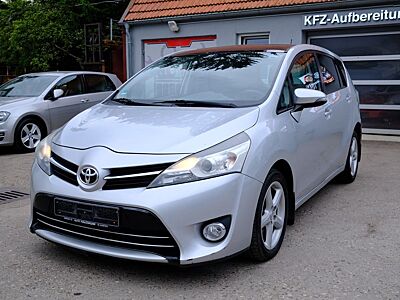 Toyota Verso Life - Panorama / Automatik! / Klima!