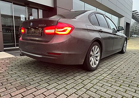 BMW 320 F30 3er Modern | 8x bereift | Parkassisten