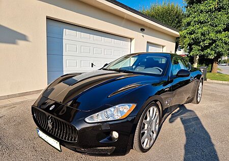 Maserati GranTurismo 4.2 V8 Automatik -