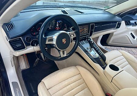 Porsche Panamera 4 S