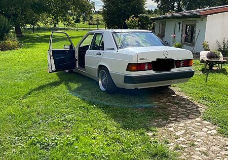 Mercedes-Benz 190