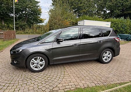 Ford S-Max 2,0 240PS Standheizung AHK Pano LED ACC