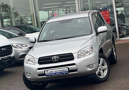 Toyota RAV 4 Executive 4x4 *LEDER*AUTOMATIK*AHK*PDC*SHZ