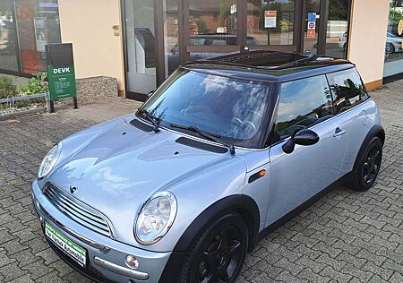 Mini Cooper MiniCooper/Xenon/Panorama/Navi/Leder