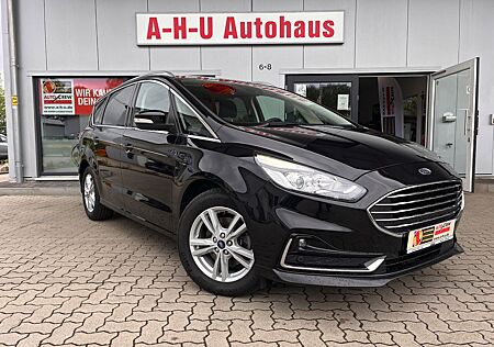 Ford S-Max Titanium