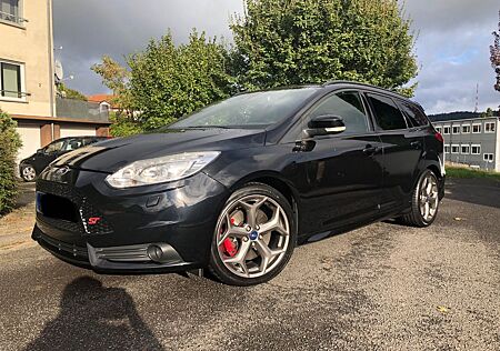 Ford Focus 2,0 EB ST Leder-Exklusiv-Paket Turnier ST