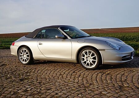 Porsche 996 911 Carrera 4 Cabriolet