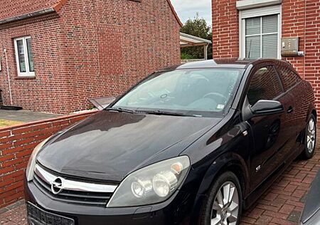 Opel Astra GTC 1.6 Twinport 77kW GTC
