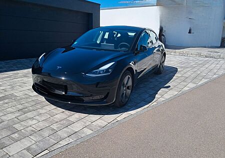 Tesla Model 3 Standard-Reichweite Plus - Hinterrad...