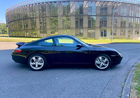 Porsche 996 Carrera 4 Coupé Carrera