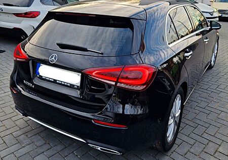 Mercedes-Benz A 200 d Scheckheftgepflegt Ambiente