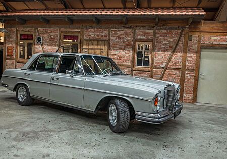 Mercedes-Benz 300 SEL /8 6.3
