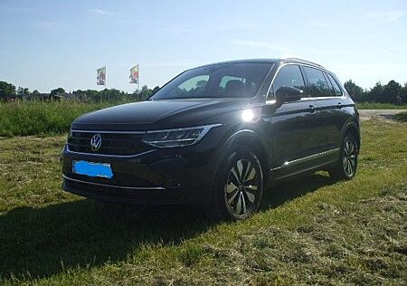 VW Tiguan Volkswagen 1.5 TSI OPF DSG MOVE AHK