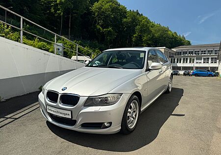 BMW 320i -Auto./Szh/Schiebedach/Ahk/Navi/Bixenon