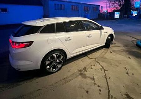 Renault Megane TCe 160 GPF Bose Edition Grandtour Bo...