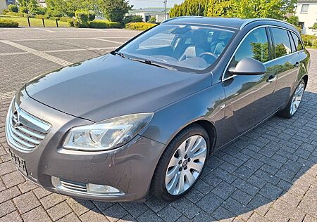 Opel Insignia A Sports T. Cosmo*Navi*PDC*SHZ*Standh.