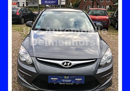 Hyundai i30 FIFA WM Edition 1.4L Benzin / TÜ+AU NEU / ZV