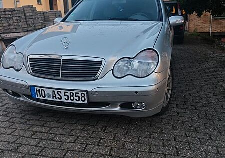 Mercedes-Benz C 180 KOMPRESSOR TÜV 04/27