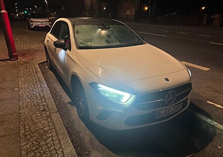 Mercedes-Benz A 180 d DCT -