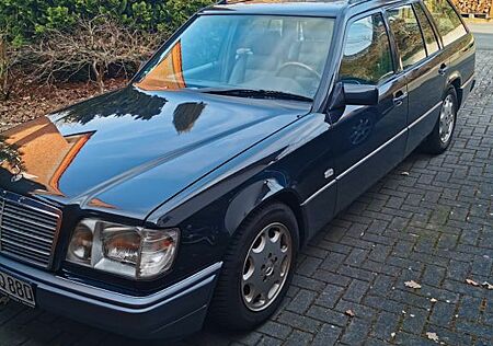 Mercedes-Benz E 320 E320 T-Modell