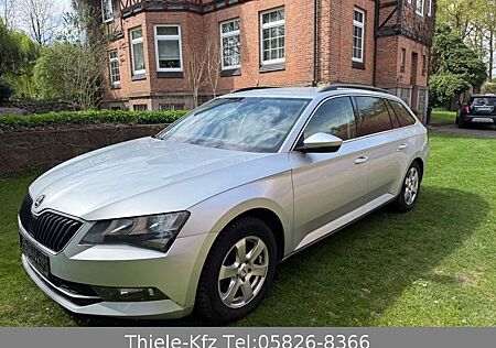Skoda Superb Combi Ambition! Klima! Navi!