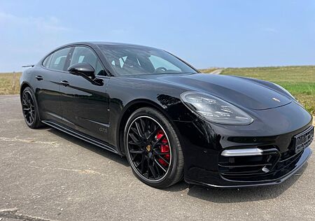 Porsche Panamera HGP 962 PS PDLS+ Vierradlenkung